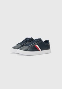 Tommy Hilfiger ICON COURT - Trainers - desert sky