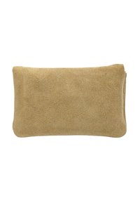 Pochette rectangulaire en suede beige avec une texture douce. Son design sans couture présente des bords arrondis et une fermeture éclair discrète sur un côté.