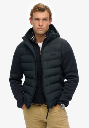 Superdry & Co HOODED STORM HYBRID - Chaqueta de invierno - eclipse navy