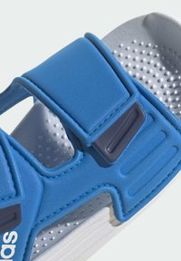 adidas Performance - ALTASWIM C - Sandales de randonnée - blue/white - 9