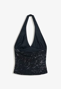 Top nero con scollo all'americana caratterizzato da un motivo di paillettes sul davanti e un retro in tessuto liscio. Il design è aderente e strutturato.