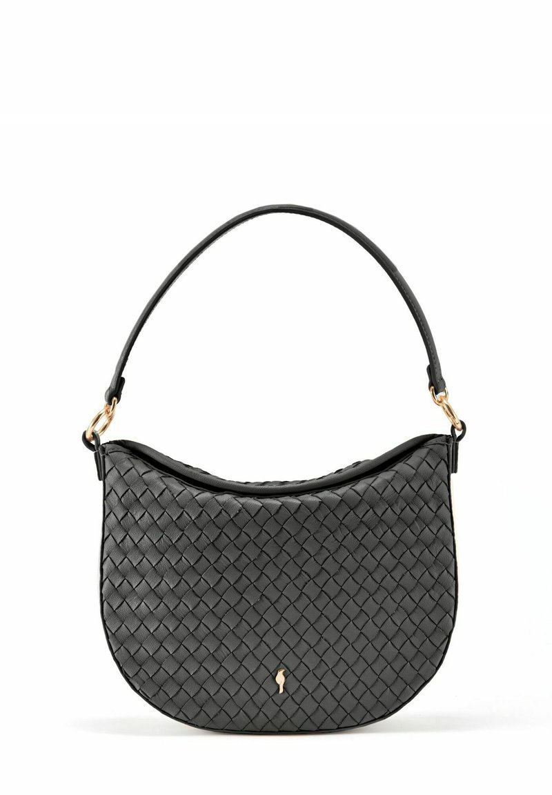 Czarna torebka z plecionej skóry o zakrzywionym sylwetce, z pojedynczym paskiem na ramię oraz detalami w złotym kolorze przy zapięciu.