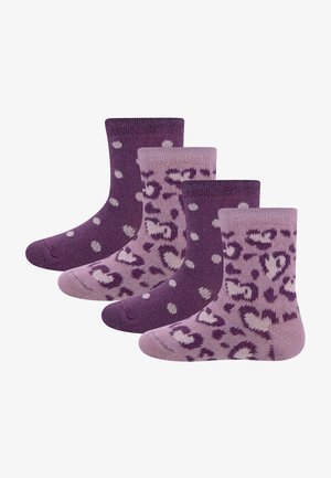 Conjunto de quatro meias roxas com padrões variados: duas com bolinhas e duas com padrão de leopardo, apresentando diferentes tonalidades de roxo e acentos em rosa.