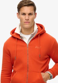 Superdry & Co ESSENTIAL  pomarańczowy