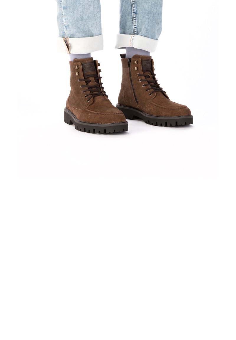 Rieker Bottines à lacets - braun
