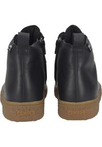 Camper PEU TERRENO czarny
