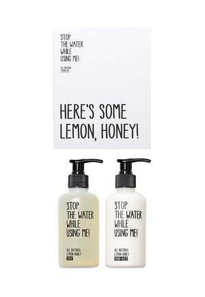 ALL NATURAL HAND KIT SOAP 200ML & HANDBALM 200ML - Bath and body set - lemon honey