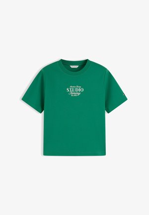 Tommy Hilfiger, TOMMY HILFIGER LOGO INTERLOCK KNIT CREW NECK T-SHIRT - Camiseta estampada - alaskan green