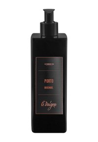 Schwarze rechteckige Flasche mit Pumpverschluss, versehen mit einem Etikett, das "PORTO DUSCHGEL" und "le Duigou" in kupferner Schrift zeigt.