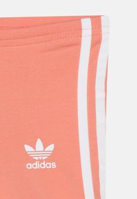 adidas Originals ANIMAL ALLOVER - Leggings - Byxor - mauve/multicolor/white/clay