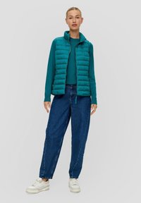 s.Oliver STEPP MIT REISSVERSCHLUSSTASCHEN - Weste - petrol