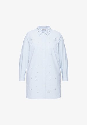 Hellblau gestreifte Button-Up-Bluse mit Kragen, langen Ärmeln und floralen Stickdetails auf der Vorderseite. Baumwollmaterial, lockere Passform.