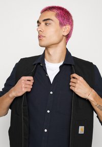 Only & Sons ONSLUCA LIFE SOLID - Camisa - dark navy