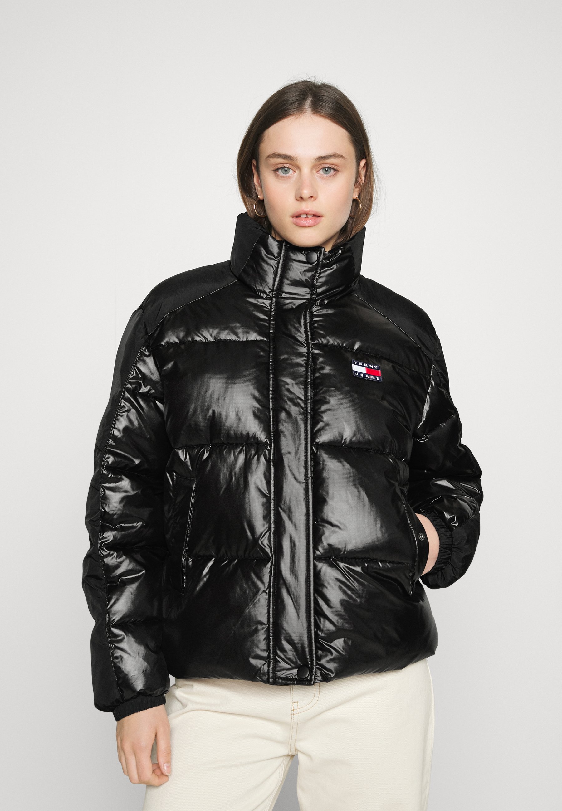 tommy jeans tonal badge