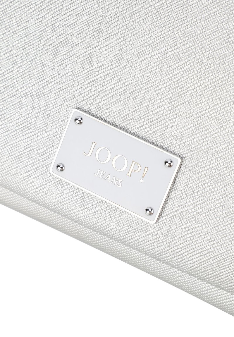 Joop! Cestino per la carta Bathline grigio, effetto pelle • Dimensioni (L x A x P): 25 x 30 x 21 cm con targhetta con logo argentato
