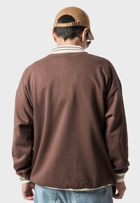 Kaotiko LUCAS BUTTONS UNISEX - Top s dlouhým rukávem - brown