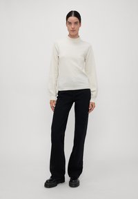 Vero Moda Tall VMMERCURY HIGHNECK  - Vesta - birch