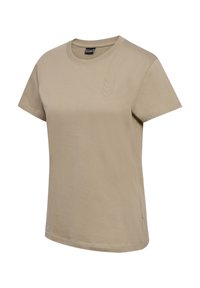 Beige bomulds t-shirt med korte ærmer, rund halsudskæring og en subtil logo detaljer præget på brystområdet. Glat tekstur, afslappet design.