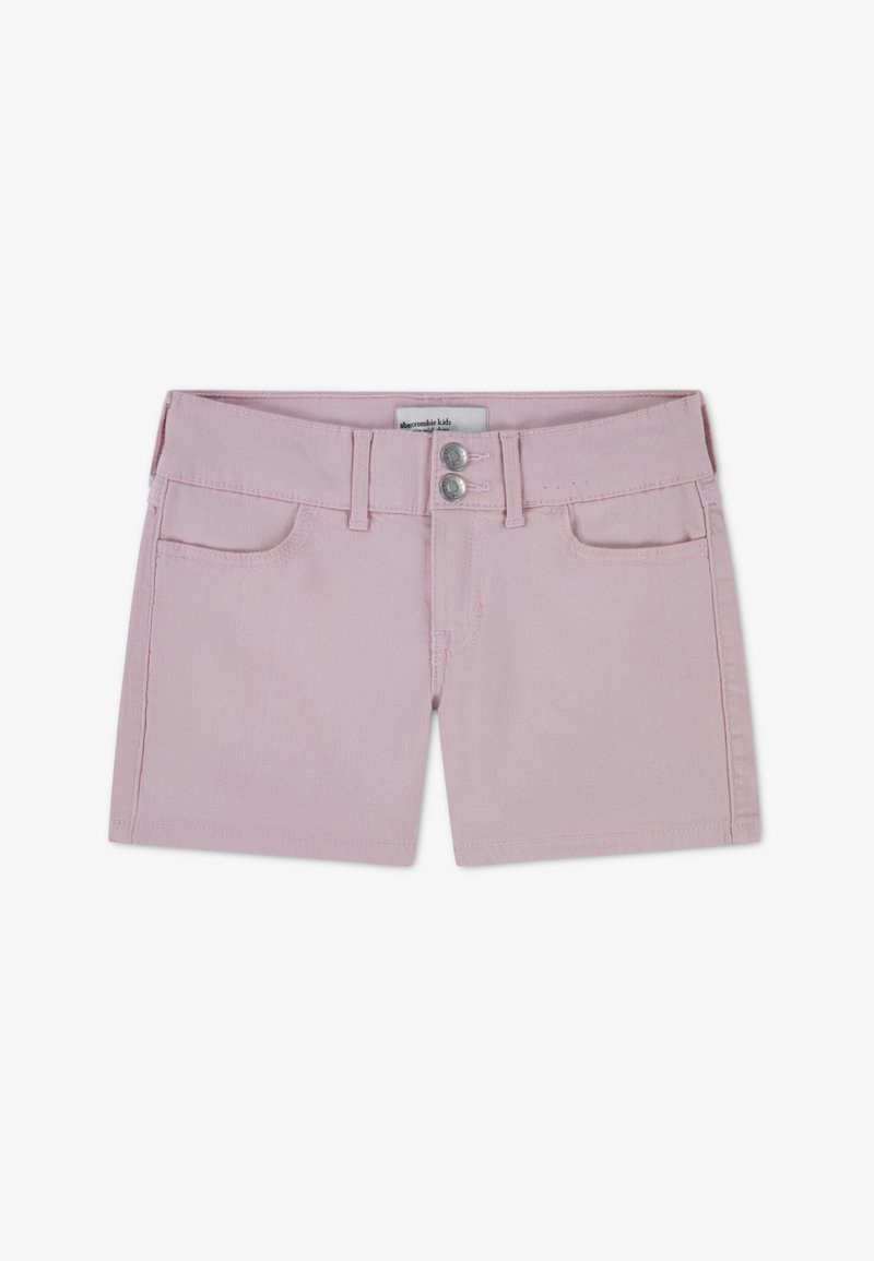 Ροζ τζιν σορτς με ζώνη μέσης που διαθέτει δύο μεταλλικά κουμπιά, μπροστινές τσέπες και λεία υφή. Καθαρό και απλό σχέδιο, χωρίς σχέδια.