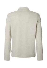 Pull beige clair à manches longues avec col, vu de dos, en tissu doux et texturé.