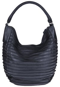 Svart läderhandväska med en avslappnad design, ribbad textur och en enkel axelrem. Har en dragkedja upptill.