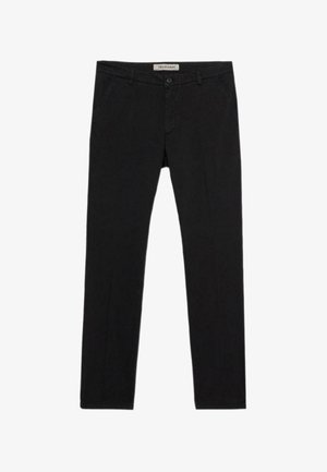 Czarne dopasowane spodnie z przodu z kieszeniami, zapięciem na guzik oraz metką w pasie z napisem "Trussardi."