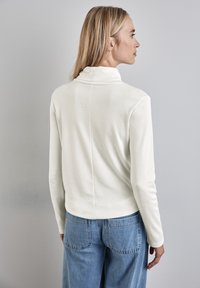 Cecil MIT ROLLKRAGEN - Langarmshirt - weiß