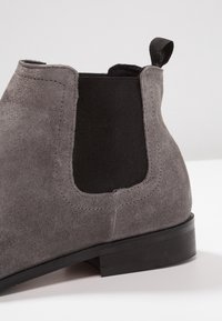 Pier One Botki