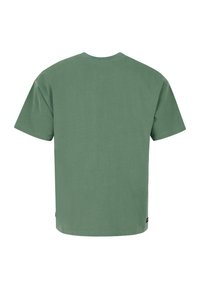 Groene katoenen t-shirt met korte mouwen, ronde hals en een relaxte pasvorm. Heeft een klein logo label aan de onderkant. Eenvoudig ontwerp.
