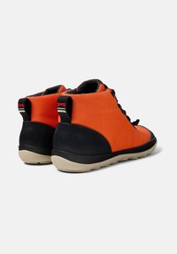 Camper PEU PISTA - Snörstövletter - helles orange