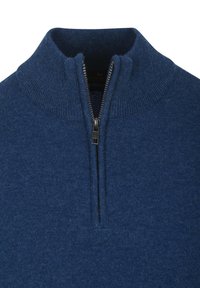 Marineblauwe quarter-zip trui met geribde kraag en zachte textuur. Voorzien van een metalen rits en een getailleerd ontwerp.