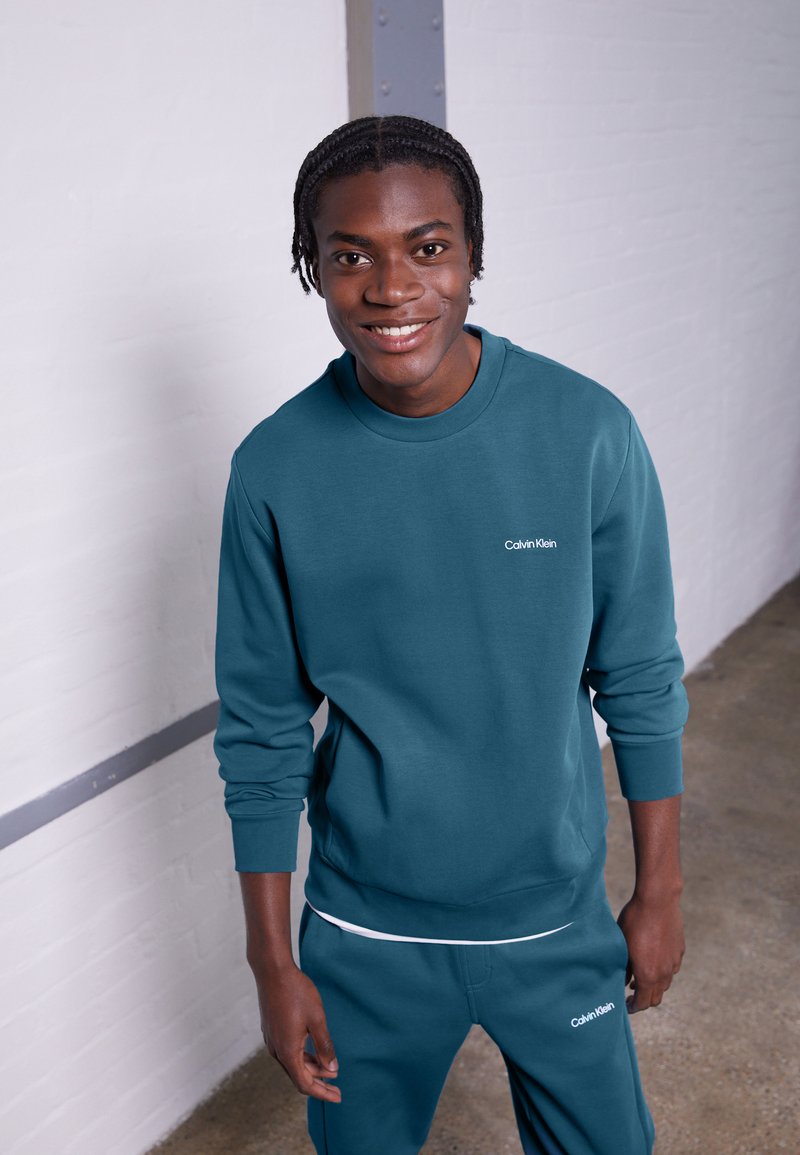 Calvin Klein MICRO LOGO REPREVE - Camisola - foamy ocean