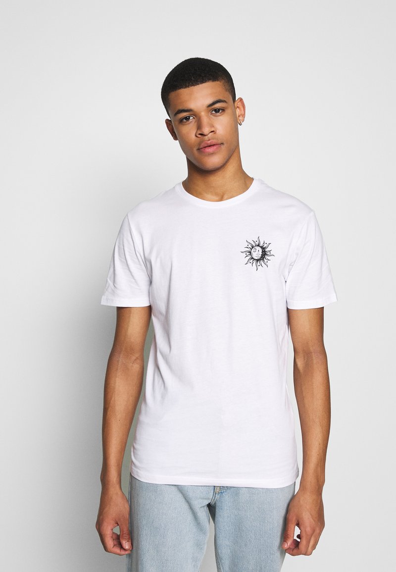 Herren T-Shirts basic | Pier One SUN MOON TEE T-Shirt print white/weiß - TI34703 Herren T-Shirts basic | Pier One SUN MOON TEE T-Shirt print white/weiß - TI34703