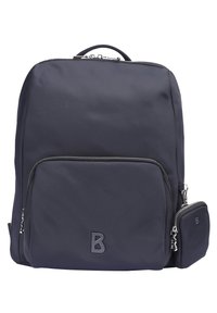 Sac à dos en tissu bleu marine avec un compartiment principal zippé, une poche avant et une petite pochette détachable. Présente un logo en relief à l'avant.