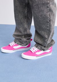 Unselected, neon pink