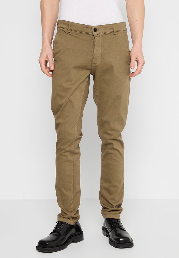 Denham Chino bruin