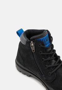 Palladium Botki sznurowane