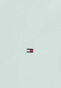 Tommy Hilfiger REGULAR - Polo - oxygen