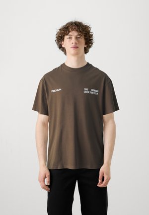 Jack & Jones PREMIUM JPRBLAHARVEY BRANDING TEE UNISEX - T-shirt con stampa - slate black