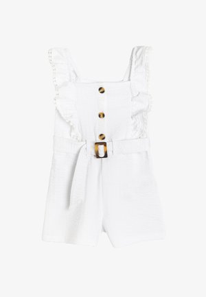 Rompers blanc avec des bretelles à volants, cinq boutons décoratifs marron et une ceinture avec une boucle en écaille de tortue. Tissu texturé.