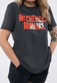 Paradiso Clothing MY CHEMICAL ROMANCE BLOOD SPLATTER - Print T-shirt - grey