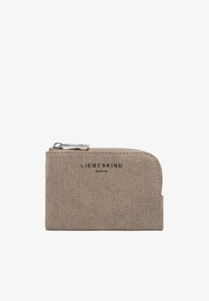 Kompakte Münztasche aus beigem Stoff mit silbernem Reißverschluss und aufgedrucktem "Liebeskind Berlin"-Logo auf der Vorderseite.