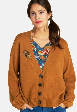 AMPLE   - Strickjacke - caramel