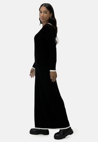 Elara Maxikleid - schwarz