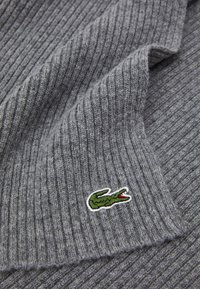 Lacoste Sjal - heather agate