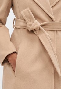Lauren Ralph Lauren Petite BELTED WOOL-BLEND WRAP COAT - Klasisks mētelis - camel