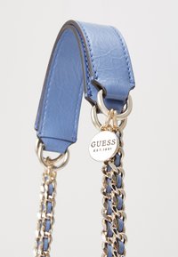 Guess GIULLY FLAP - Mala a tiracolo - stormy blue