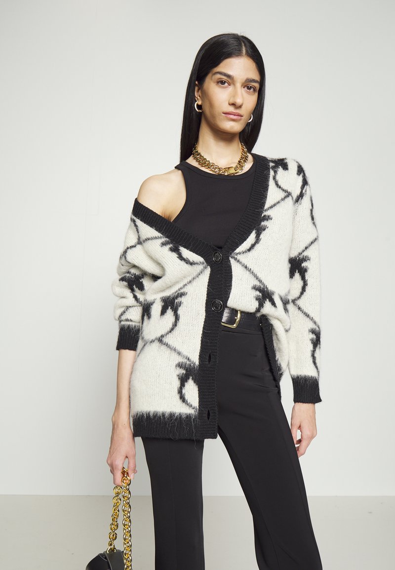 Damen Strickjacken | Pinko ADELPHI CARDIGAN MISTO Strickjacke panna/nero/weiß - YQ62157 Damen Strickjacken | Pinko ADELPHI CARDIGAN MISTO Strickjacke panna/nero/weiß - YQ62157