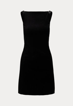 Abito nero senza maniche con una silhouette aderente, caratterizzato da un tessuto testurizzato e dettagli decorativi in metallo sulle spalle.