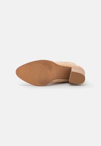 mtng Botines camperos - beige